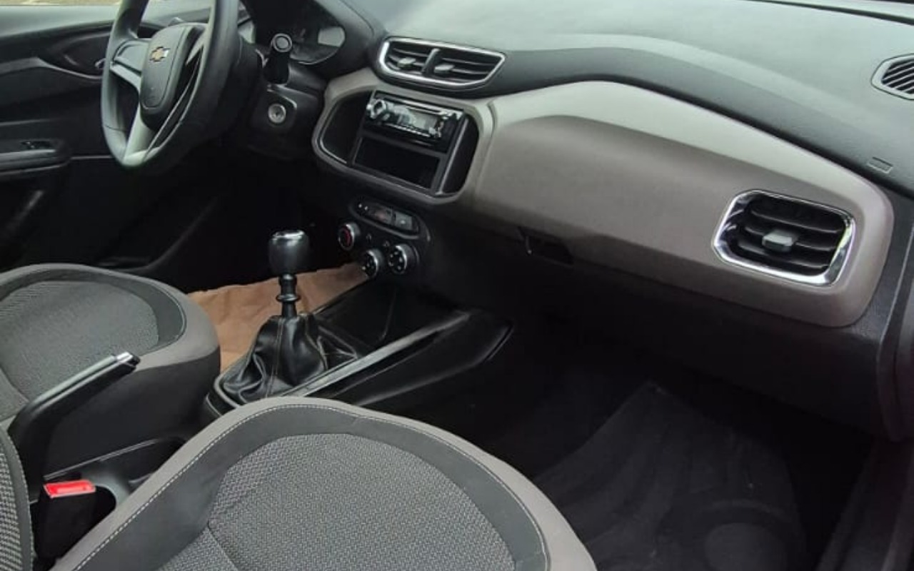 imagem-https://www.socarrao.com.br/sc-vehicle-images-prod/4353775/1791994575790-V2hhdHNBcHAgSW1hZ2UgMjAyNi0wOS0xMyBhdCAxMS4xOS4xNSAoMSkuanBlZw.jpeg