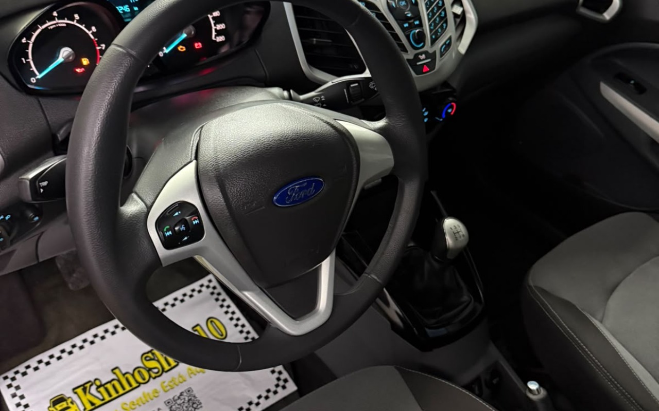 imagem-https://www.socarrao.com.br/sc-vehicle-images-prod/4353868/1791995156742-V2hhdHNBcHAgSW1hZ2UgMjAyNi0xMC0xNCBhdCAxMy4xMC4wNCAoMykuanBlZw.jpeg
