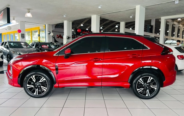 imagem-https://www.socarrao.com.br/sc-vehicle-images-prod/4353876/1791995263250-2_012731.jpg