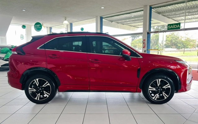 imagem-https://www.socarrao.com.br/sc-vehicle-images-prod/4353876/1791995263252-12_012731.jpg