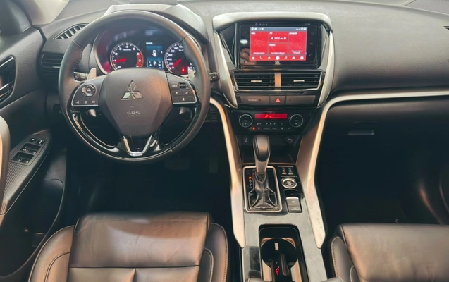 imagem-https://www.socarrao.com.br/sc-vehicle-images-prod/4353876/1791995263274-8_012731.jpg