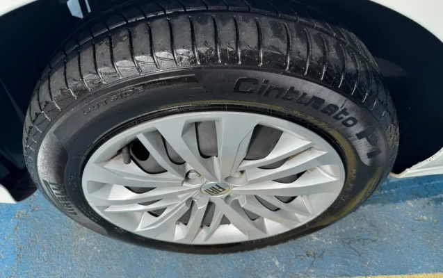 imagem-https://www.socarrao.com.br/sc-vehicle-images-prod/4353898/1791995467557-62ab27f2-094a-4a04-82dd-e8b76d6b6dab.webp
