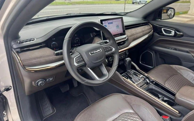 imagem-https://www.socarrao.com.br/sc-vehicle-images-prod/4353916/1792685322427-8560795_5_B_1fe3cff868.jpeg