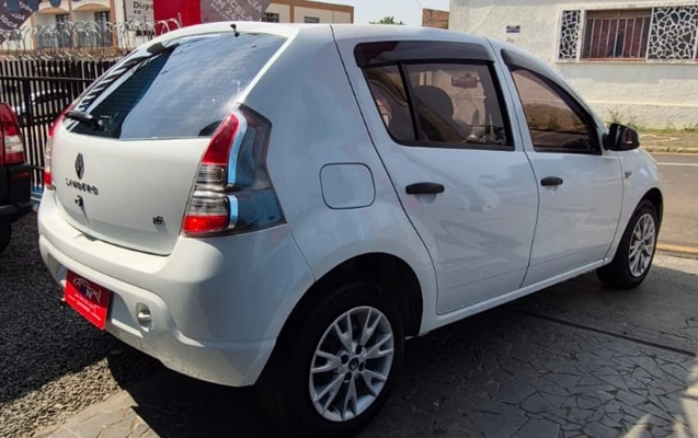 imagem-https://www.socarrao.com.br/sc-vehicle-images-prod/4353920/1791995486736-V2hhdHNBcHAgSW1hZ2UgMjAyNi0wOC0zMSBhdCAwOC41OS4yNiAoMSkuanBlZw.jpeg