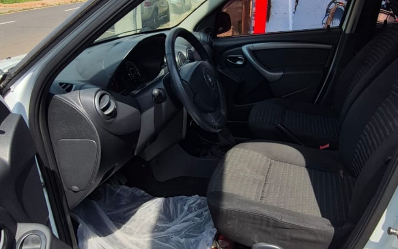 imagem-https://www.socarrao.com.br/sc-vehicle-images-prod/4353920/1791995486893-V2hhdHNBcHAgSW1hZ2UgMjAyNi0wOC0zMSBhdCAwOC41OS4yNyAoMSkuanBlZw.jpeg