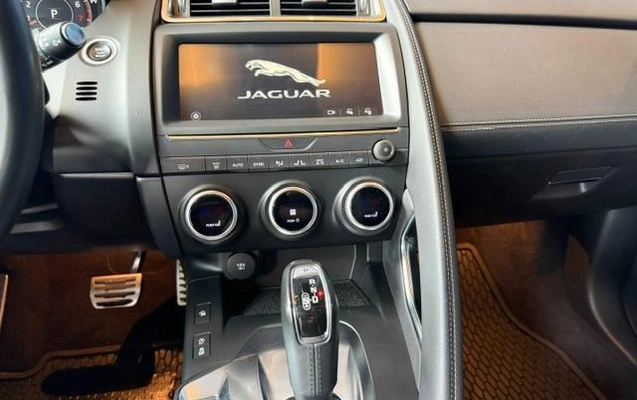 imagem-https://www.socarrao.com.br/sc-vehicle-images-prod/4353963/1792079798535-8568526_13_B_42afdd195d.jpeg