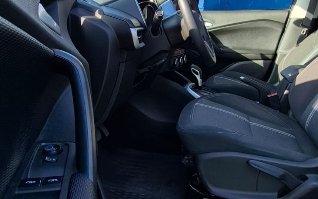 imagem-https://www.socarrao.com.br/sc-vehicle-images-prod/4353964/1791995916162-V2hhdHNBcHAgSW1hZ2UgMjAyNi0wOS0wNCBhdCAxMS4zNS4xNy5qcGVn.jpeg