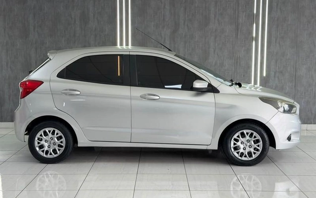 imagem-https://www.socarrao.com.br/sc-vehicle-images-prod/4354059/1791996774392-8569296_3_B_5247e8277d.jpeg