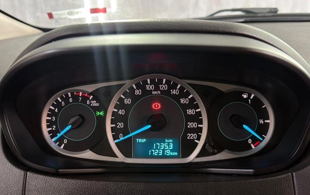 imagem-https://www.socarrao.com.br/sc-vehicle-images-prod/4354059/1791996774407-8569296_13_B_36996dc27c.jpeg