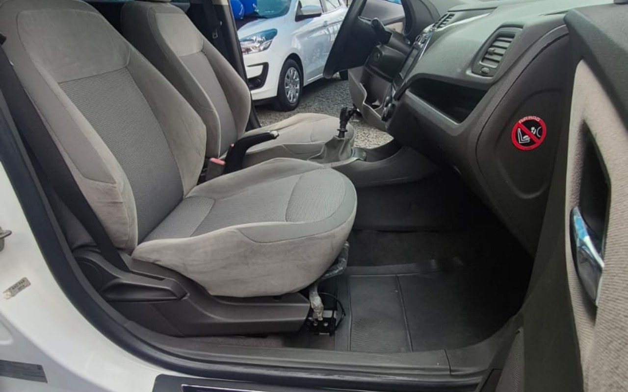 imagem-https://www.socarrao.com.br/sc-vehicle-images-prod/4354060/1791996777147-V2hhdHNBcHAgSW1hZ2UgMjAyNi0xMC0xNCBhdCAxMy40OC4zOSAoMSkuanBlZw.jpeg