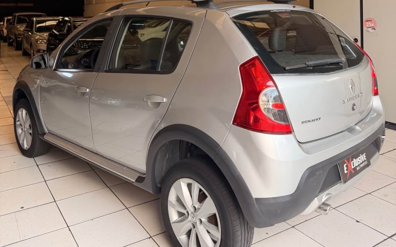 imagem-https://www.socarrao.com.br/sc-vehicle-images-prod/4354117/1791997205636-U0FOREVSTyAyMDE0NS5qcGc.jpg