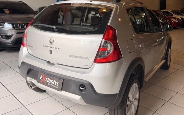 imagem-https://www.socarrao.com.br/sc-vehicle-images-prod/4354117/1791997205958-U0FOREVSTyAyMDE0Ni5qcGc.jpg