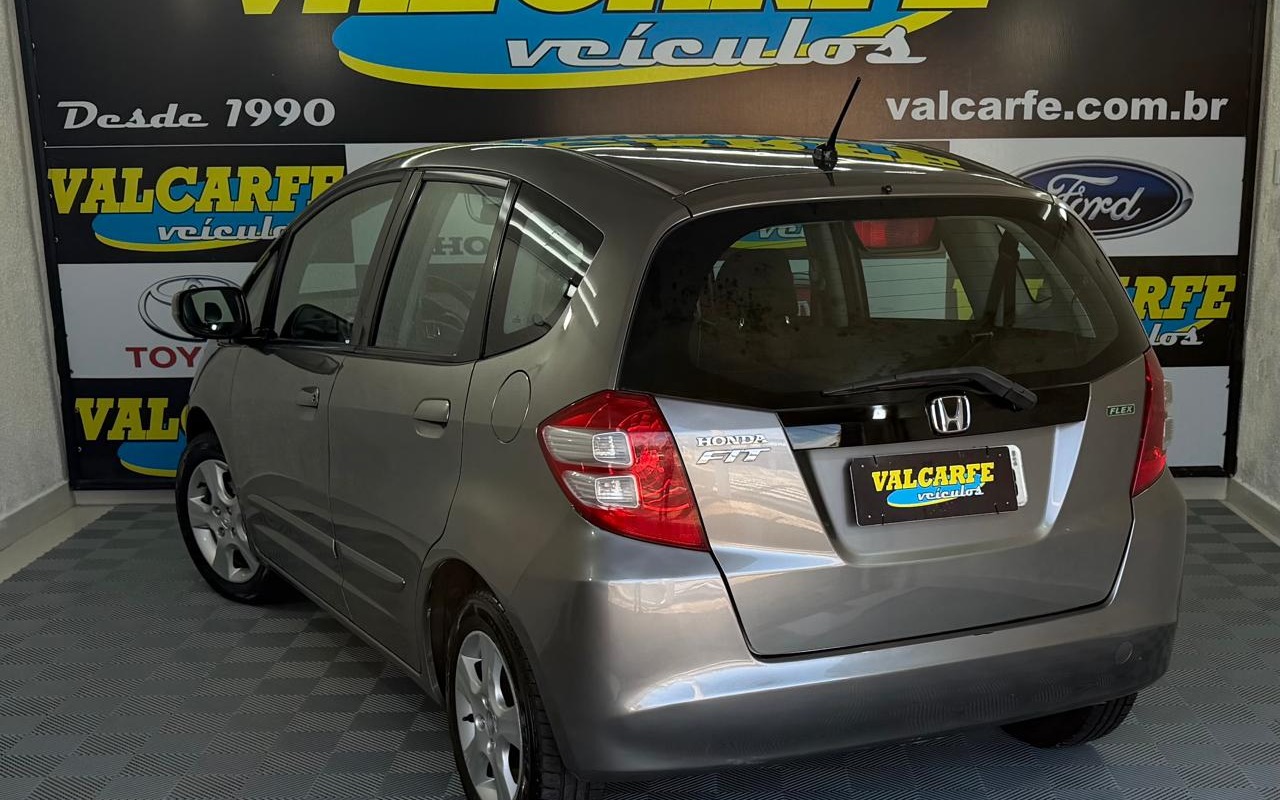 imagem-https://www.socarrao.com.br/sc-vehicle-images-prod/4354187/1791997757590-My5qZmlm.jfif