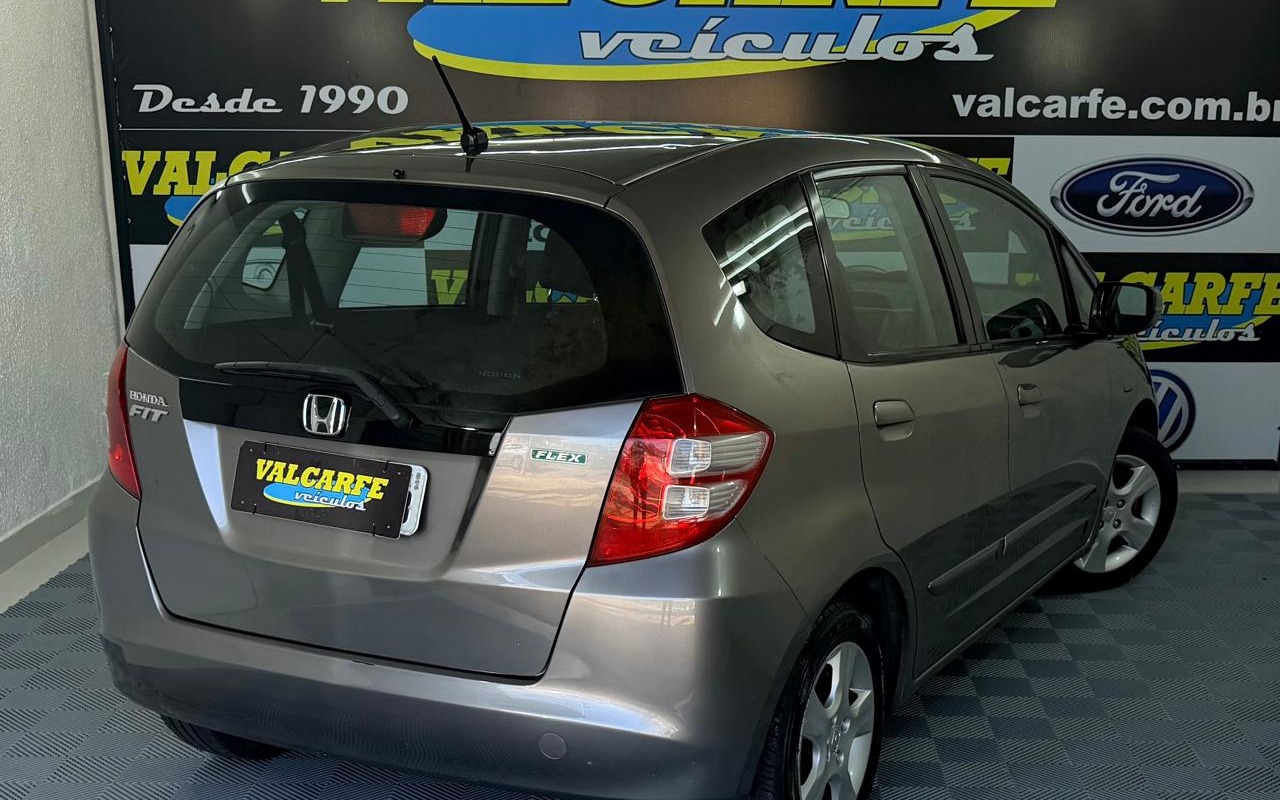 imagem-https://www.socarrao.com.br/sc-vehicle-images-prod/4354187/1791997757697-NC5qZmlm.jfif