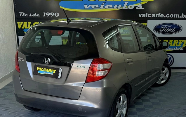imagem-https://www.socarrao.com.br/sc-vehicle-images-prod/4354187/1791997757697-NC5qZmlm.jfif
