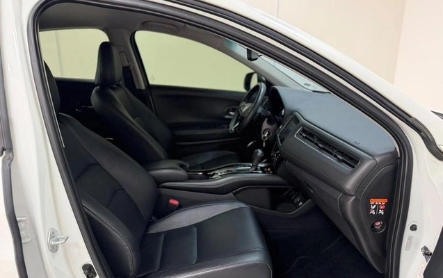 imagem-https://www.socarrao.com.br/sc-vehicle-images-prod/4354190/1792090114539-8518615_12_B_509875201e.jpeg