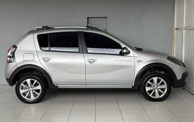 imagem-https://www.socarrao.com.br/sc-vehicle-images-prod/4354198/1792004906815-8569778_8_B_94b548a5ec.jpeg