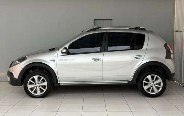 imagem-https://www.socarrao.com.br/sc-vehicle-images-prod/4354198/1792004906816-8569778_15_B_9343f4898a.jpeg