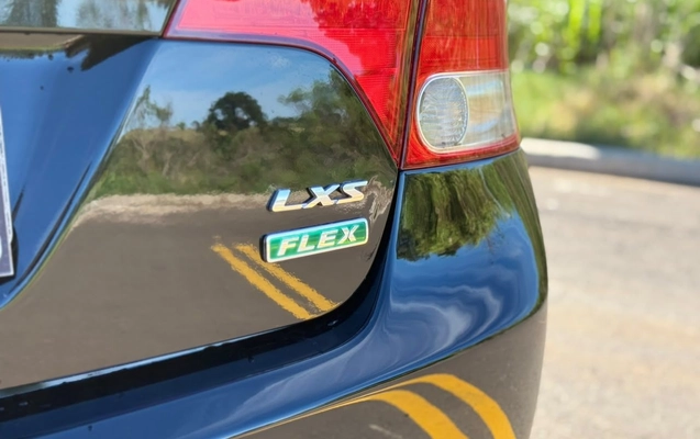 imagem-https://www.socarrao.com.br/sc-vehicle-images-prod/4354252/1792006799257-fba9c56668a1433d98d4f76db9c7d205_1792006765792.jpg