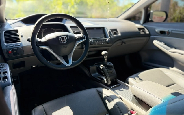 imagem-https://www.socarrao.com.br/sc-vehicle-images-prod/4354252/1792006799261-696d169198424ce09f5b9408d2a7c78a_1792006765805.jpg