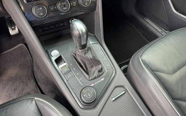 imagem-https://www.socarrao.com.br/sc-vehicle-images-prod/4354282/1792528349258-8560374_19_B_407161c89a.jpeg