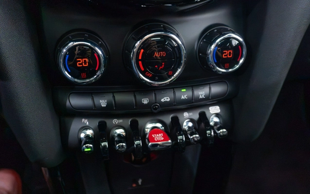 imagem-https://www.socarrao.com.br/sc-vehicle-images-prod/4354398/1792080557427-97d8a9b4-c4a3-4894-aa58-7a46400614d0.jpg