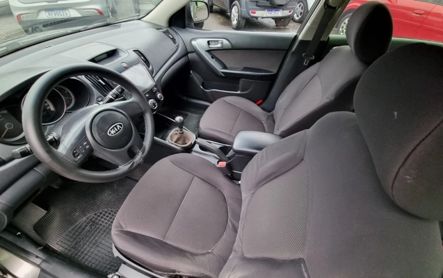 imagem-https://www.socarrao.com.br/sc-vehicle-images-prod/4354404/1791999425045-77cBv5Y8yLi1dUkZGi4B7zrfaCPlvni7.jpg
