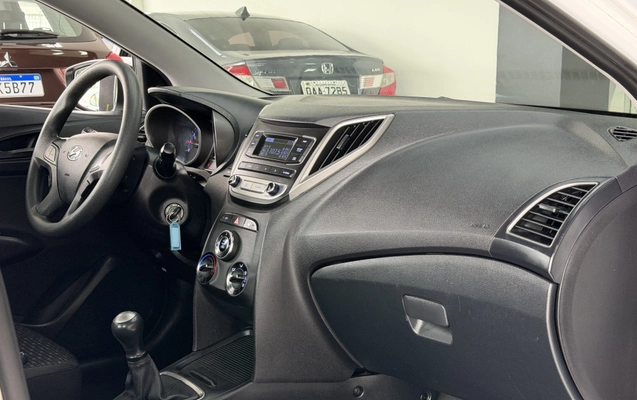 imagem-https://www.socarrao.com.br/sc-vehicle-images-prod/4354407/1791999445319-003_8d1fbf3e2d71f603d762f35f795267d7.jpg