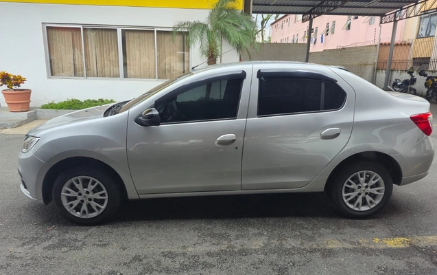 imagem-https://www.socarrao.com.br/sc-vehicle-images-prod/4354419/1791999727373-MTllODVjNTUtMDRkOC00OTQ0LTkzZTEtZTMzYzAzMTRmNDNjLmpwZWc.jpeg