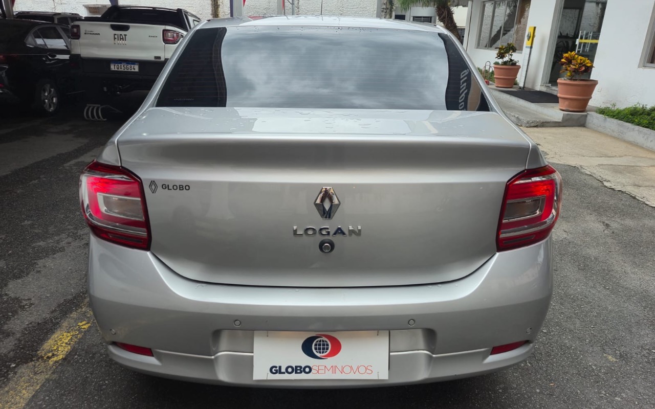 imagem-https://www.socarrao.com.br/sc-vehicle-images-prod/4354419/1791999727755-NTg3NTY3NWEtN2Y4OC00Y2RiLWJlZmQtNDMxNTdhMTk0MTJkLmpwZWc.jpeg
