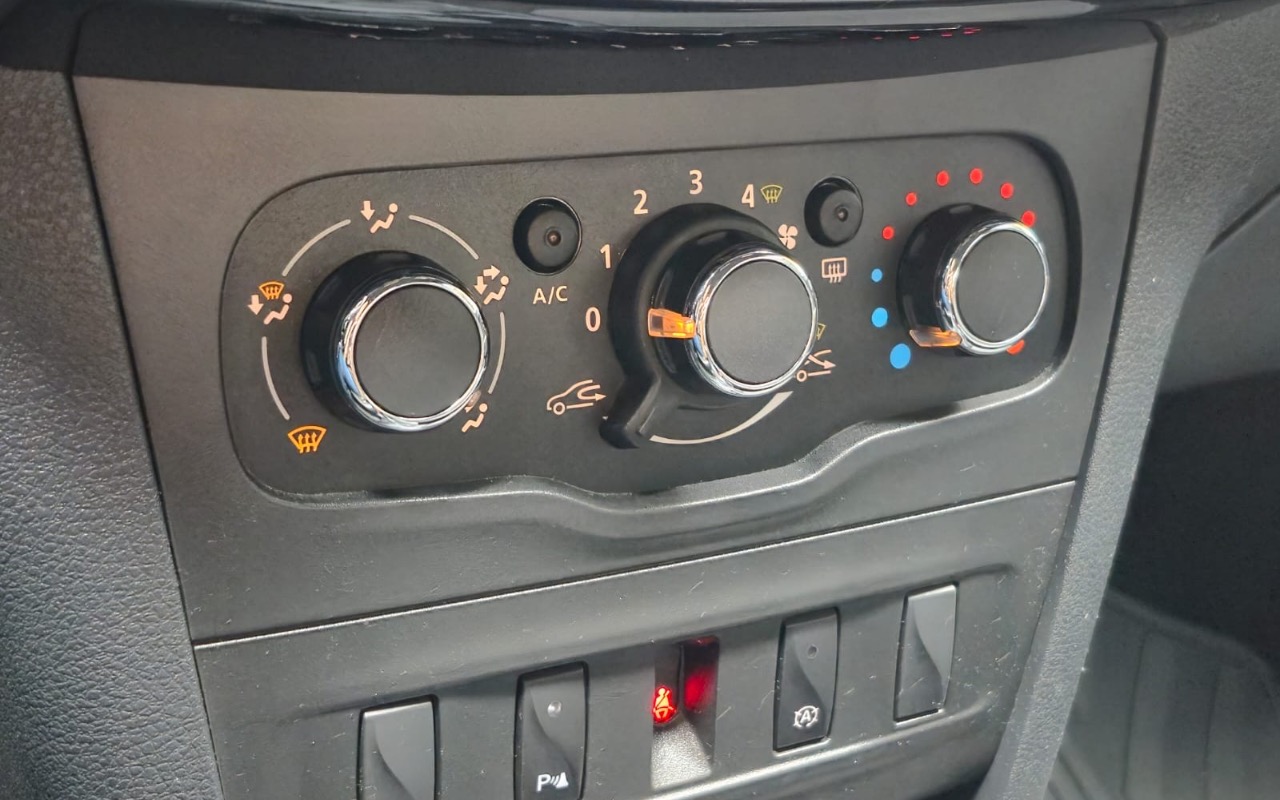 imagem-https://www.socarrao.com.br/sc-vehicle-images-prod/4354419/1791999728545-YWQwMTUzMTQtYmEzMC00NDBkLTk2ZjAtMjU5NzVkMWRjZmE1LmpwZWc.jpeg