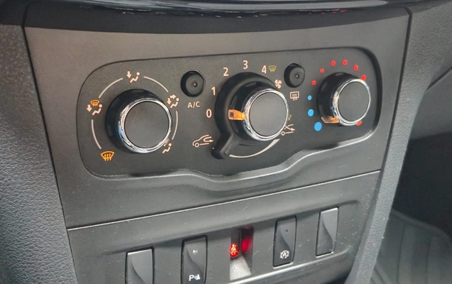 imagem-https://www.socarrao.com.br/sc-vehicle-images-prod/4354419/1791999728545-YWQwMTUzMTQtYmEzMC00NDBkLTk2ZjAtMjU5NzVkMWRjZmE1LmpwZWc.jpeg