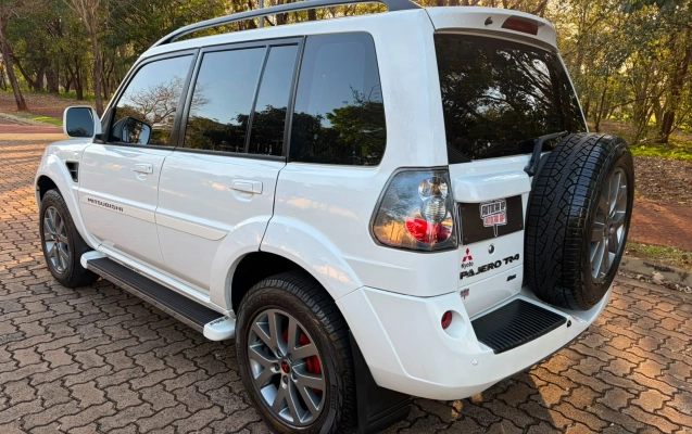 imagem-https://www.socarrao.com.br/sc-vehicle-images-prod/4354534/1792000700705-800x600_88641786997007.webp