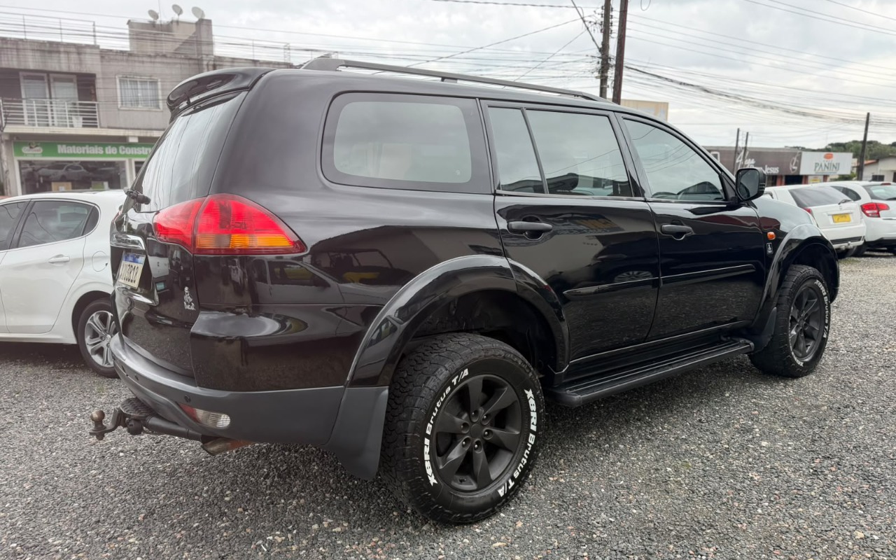 imagem-https://www.socarrao.com.br/sc-vehicle-images-prod/4354622/1792001272757-MTVlMDUwMTktMzUzYi00MTNmLTg3M2EtNzc0M2YzYzU4NjE0LmpmaWY.jfif
