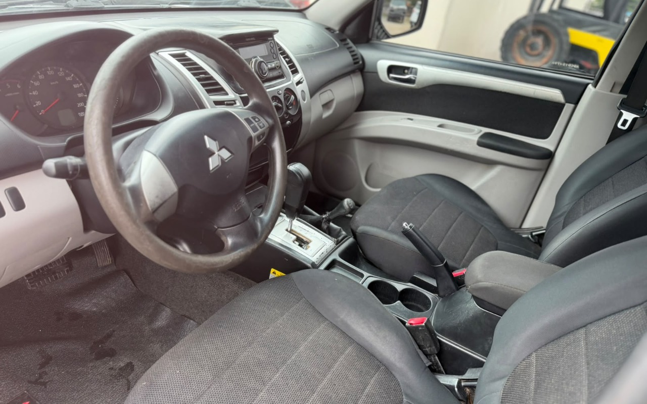 imagem-https://www.socarrao.com.br/sc-vehicle-images-prod/4354622/1792001272831-OWQ1NWUyYjItOWIyOC00MzNmLWFjMWQtNjgyZTM3MjdkYWE5LmpmaWY.jfif