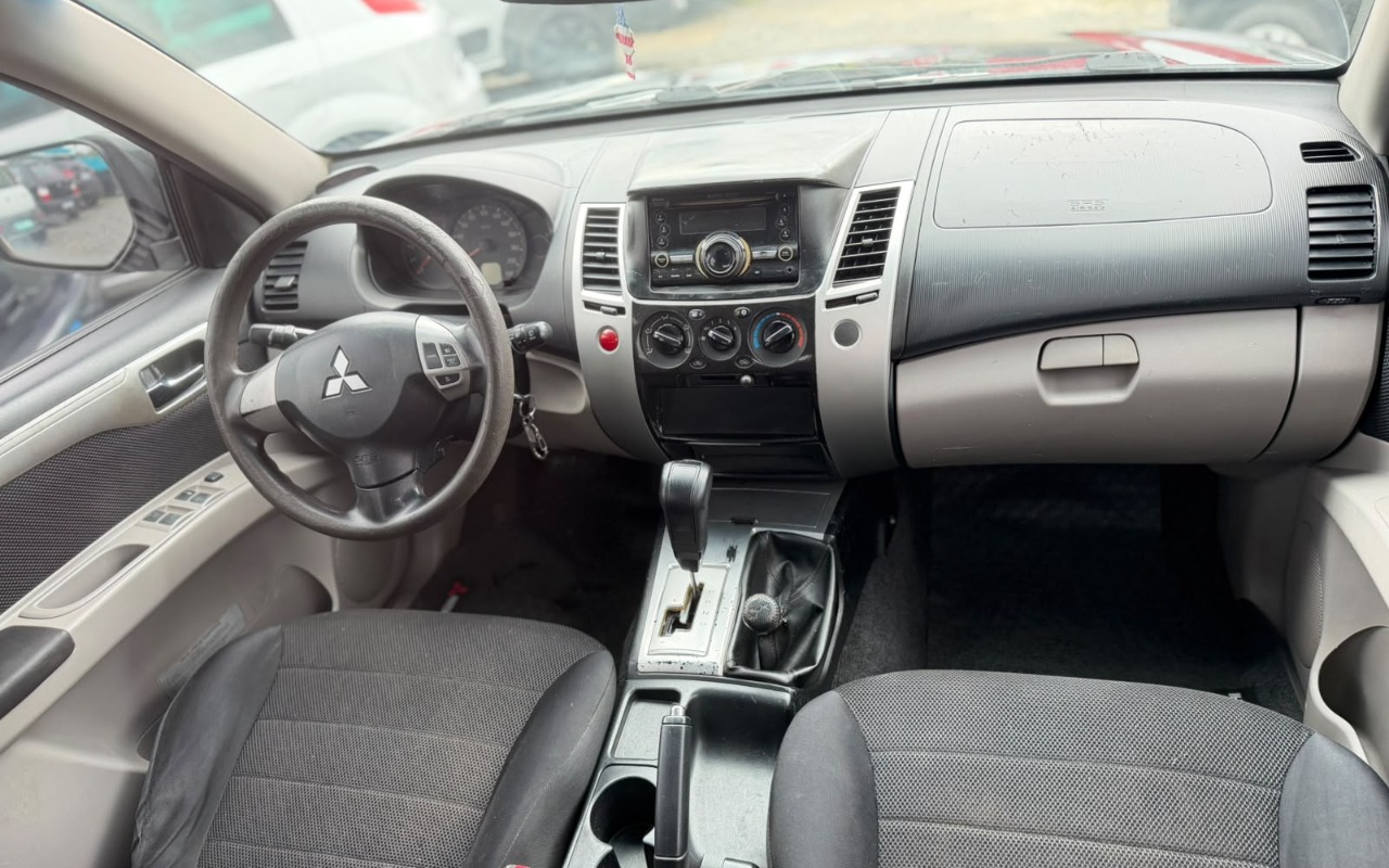 imagem-https://www.socarrao.com.br/sc-vehicle-images-prod/4354622/1792001272939-NmNlMjAyOWMtM2Q4OS00OGQwLTllYWItOWQ4YzE0M2ZlMjRhLmpmaWY.jfif