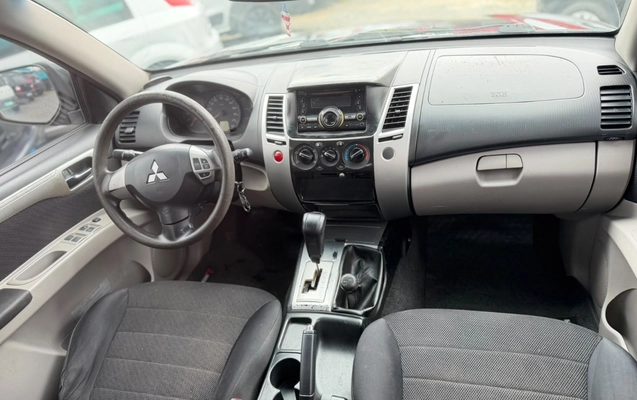 imagem-https://www.socarrao.com.br/sc-vehicle-images-prod/4354622/1792001272939-NmNlMjAyOWMtM2Q4OS00OGQwLTllYWItOWQ4YzE0M2ZlMjRhLmpmaWY.jfif