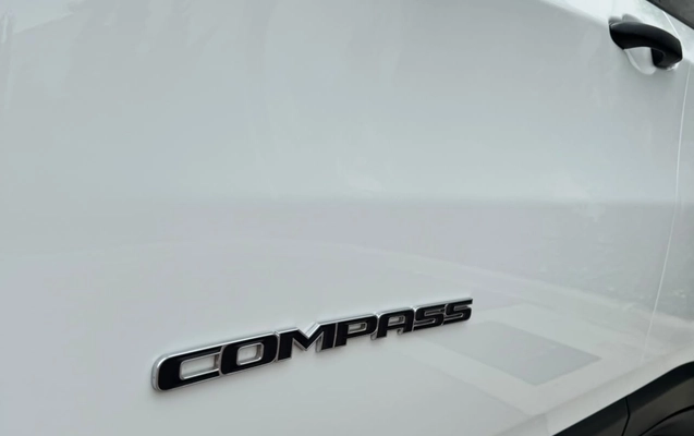 imagem-https://www.socarrao.com.br/sc-vehicle-images-prod/4354629/1792001411529-f46e0c70-d9a6-4b68-bdae-9d2edc4a2d00.jpg