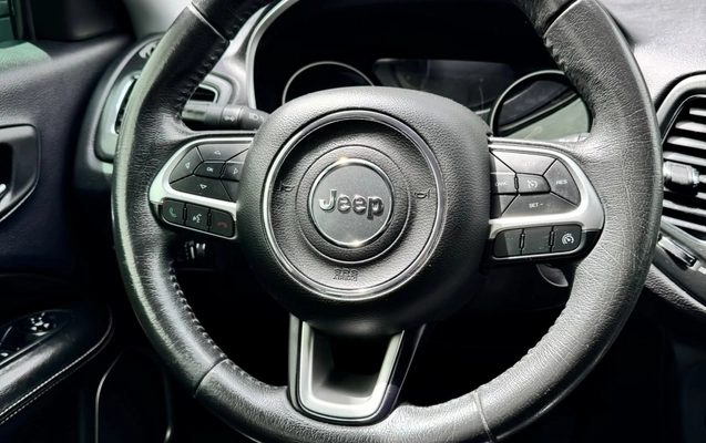 imagem-https://www.socarrao.com.br/sc-vehicle-images-prod/4354629/1792001411536-7ac44b30-86a1-4c0e-9357-e0e4efb533fa.jpg