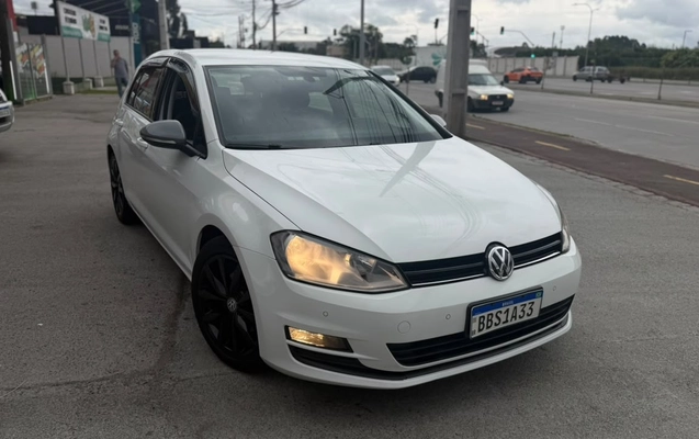 imagem-https://www.socarrao.com.br/sc-vehicle-images-prod/4354633/1792001448570-54c55407-dfe2-435e-9459-6afd2a0dad4d.jpg