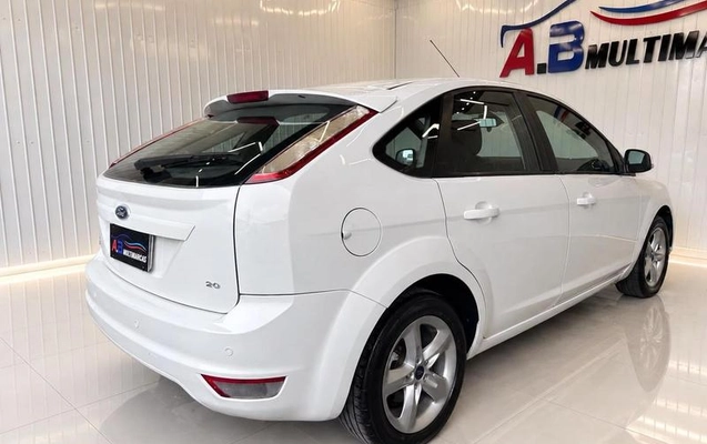 imagem-https://www.socarrao.com.br/sc-vehicle-images-prod/4354729/1792002014800-8271890_6_B_56a46b0891.jpeg