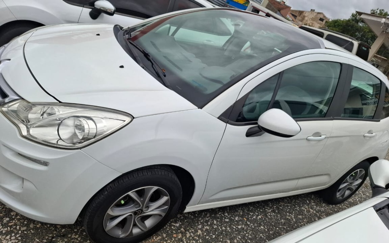 Citroën C3 2015 Branco — foto 1 de 3