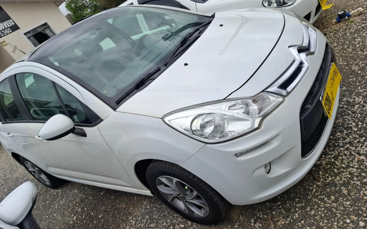 imagem-https://www.socarrao.com.br/sc-vehicle-images-prod/4354737/1792002119178-N2IzMjFjMmMtYzIwMy00YWQ1LWE1OTktYjAzNjUxY2EwYzEwLmpmaWY.jfif