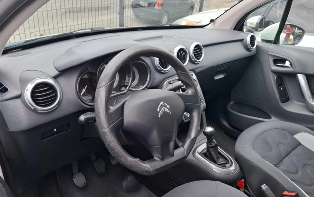 imagem-https://www.socarrao.com.br/sc-vehicle-images-prod/4354737/1792002119668-YjlhYzM1ZDAtMWFjOC00NzVlLWE1NGMtNzU5NWI2YTk5MTE2LmpmaWY.jfif