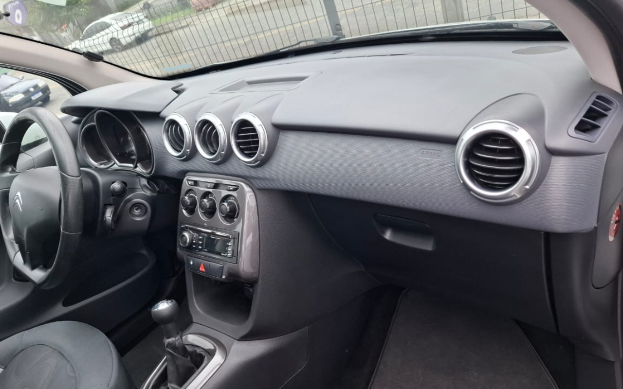 imagem-https://www.socarrao.com.br/sc-vehicle-images-prod/4354737/1792002119731-YTQ5ODEwMTQtZmZhZC00ZmRlLTg4MmItMmJjOTBmOTc5NTk4LmpmaWY.jfif