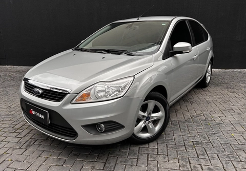 Ford Focus 2013 Prata — foto 1 de 3