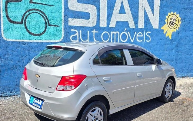 imagem-https://www.socarrao.com.br/sc-vehicle-images-prod/4354742/1792003699431-8559922_1_B_29d586131d.jpeg