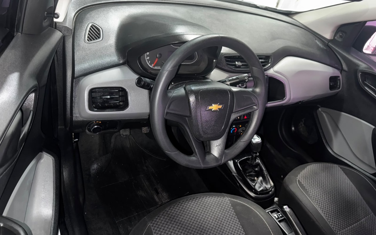 imagem-https://www.socarrao.com.br/sc-vehicle-images-prod/4354767/1792002478638-V2hhdHNBcHAgSW1hZ2UgMjAyNi0xMC0xNCBhdCAxNS4xOC4zNiAoNCkuanBlZw.jpeg