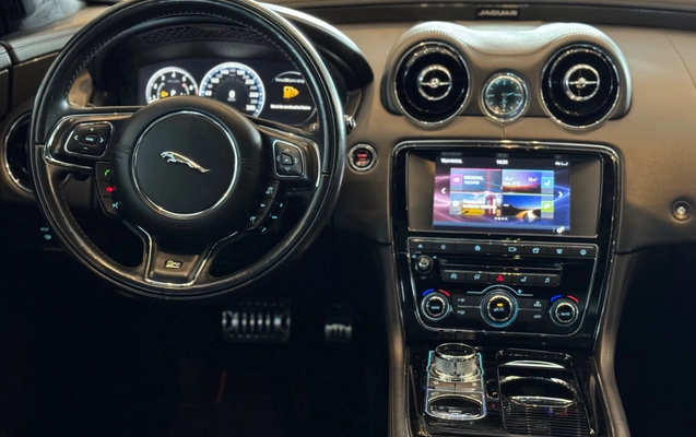 imagem-https://www.socarrao.com.br/sc-vehicle-images-prod/4354804/1792002657423-15e72aac-7b24-4ca9-ac11-35d9b3246872.jpg