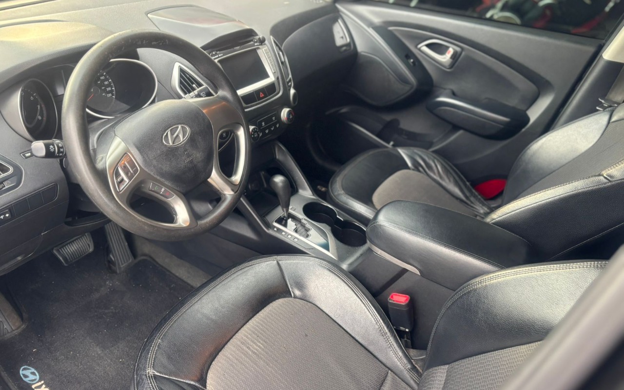 imagem-https://www.socarrao.com.br/sc-vehicle-images-prod/4354821/1792002757134-YmE4OTk2NDQtOTRkMy00NjJmLThmZGEtOGE3MjY3YTY2ZTBlLmpmaWY.jfif